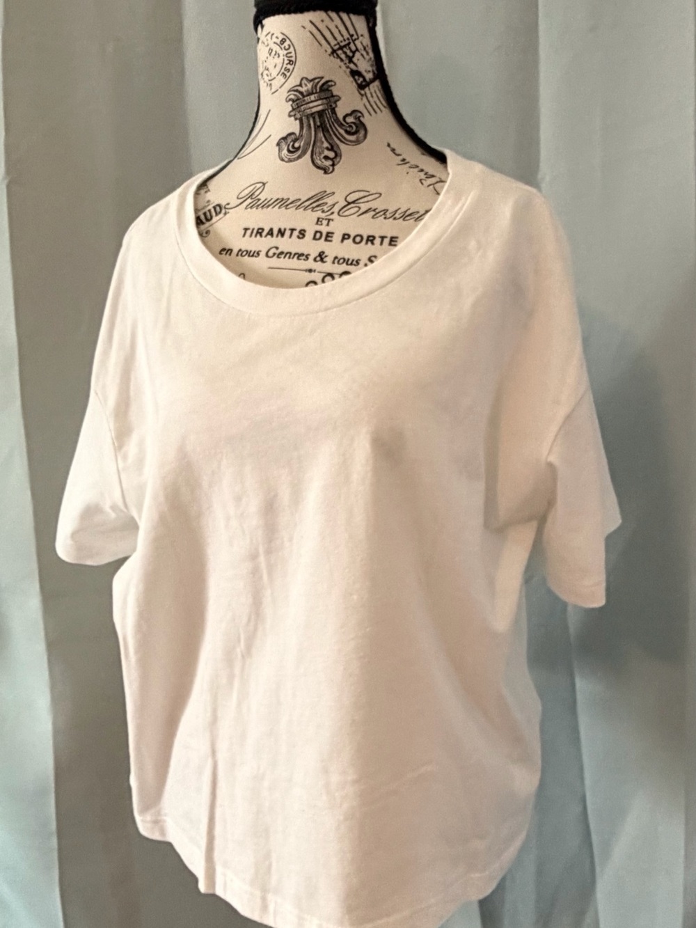 Lularoe WHITE Boxy-T!